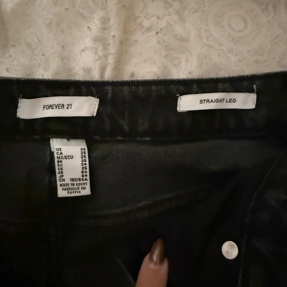 Forever 21 Dark Wash Straight Leg Jeans - Picture 4 of 4